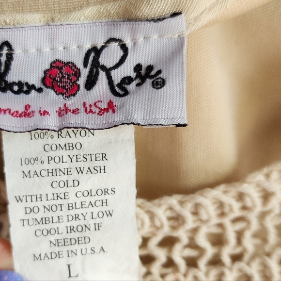 Elegant Cream Crochet Midi Dress - Picture 3 of 5